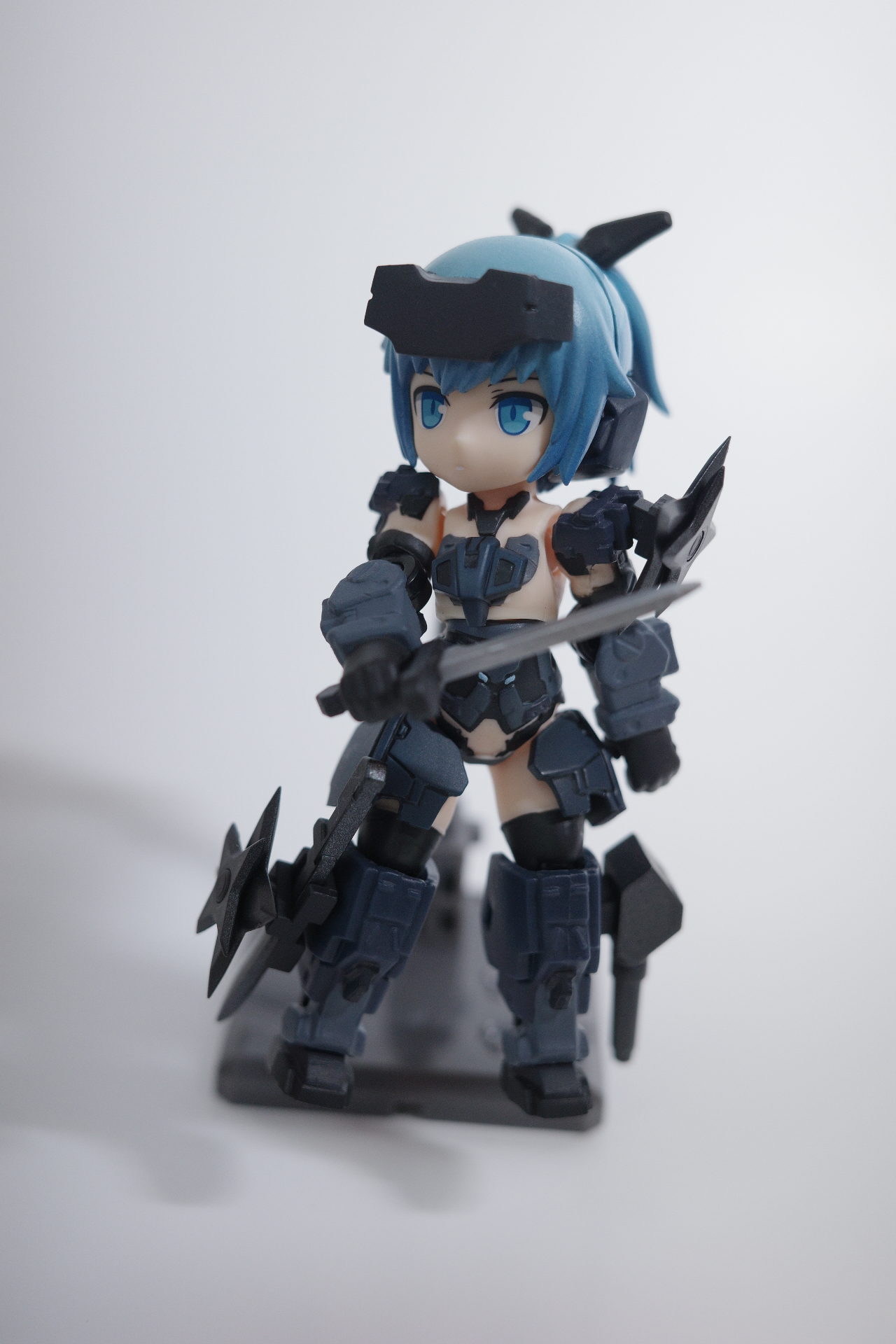 デスクトップアーミー迅雷正面。