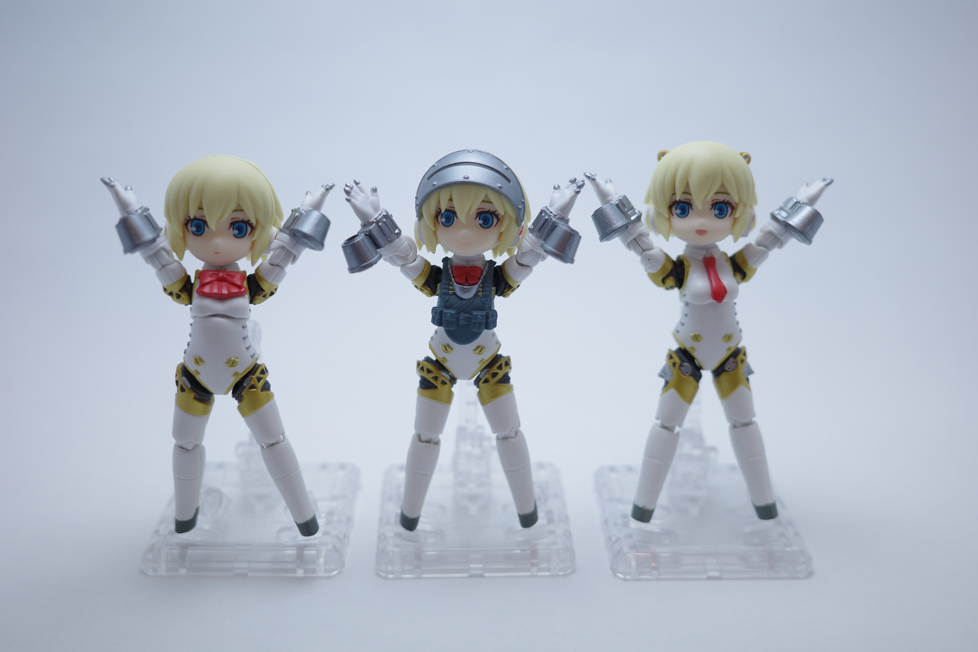 ちゃっかり三体揃えてます。